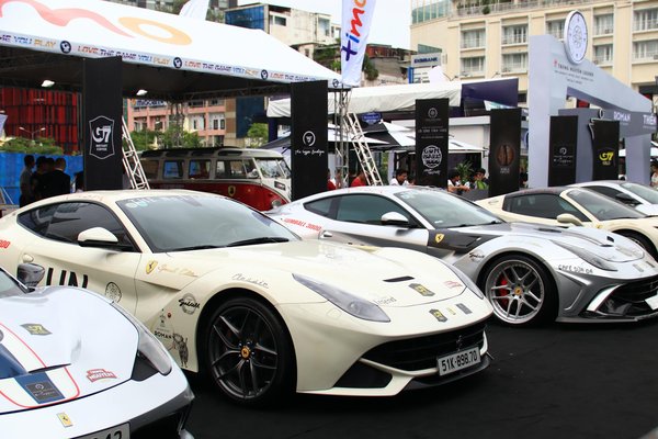 Les 5 meilleures voitures sportives idéales pour les débutants : Guide complet